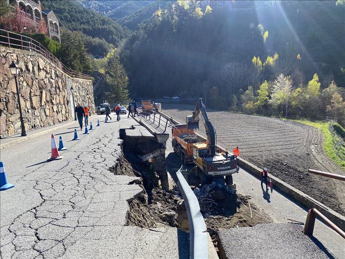 La reparació de l'esllavissada a la carretera del Bosquet a Anyós pot durar dies